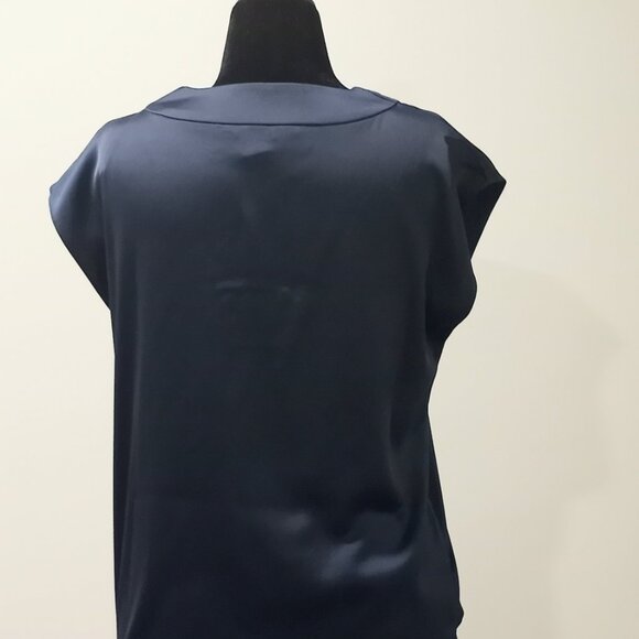 H&M CLASSIC V-NECK SHORT SLEEVE DARK BLUE TOP WOMEN SIZE 8 - Picture 3 of 7